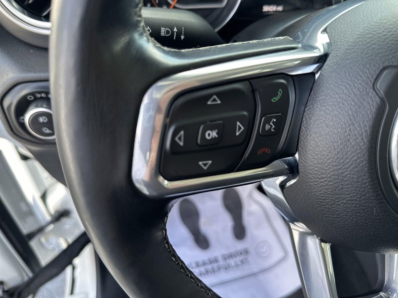 2020 Jeep Gladiator OverlandImage 23