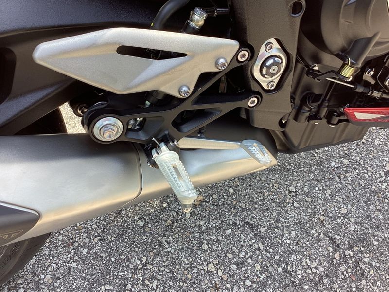2025 Triumph Street Triple 765 RS