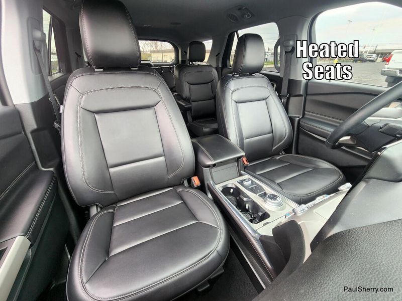 Used 2024 Ford Explorer XLT