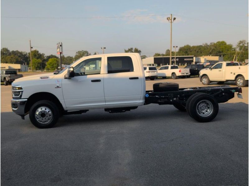 New 2026 RAM 3500 Tradesman Crew Cab Chassis 4x2 60