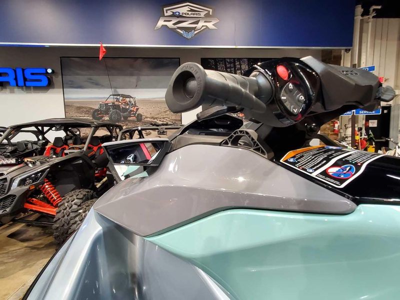 2025 Sea-Doo GTI SE 130 Image 8