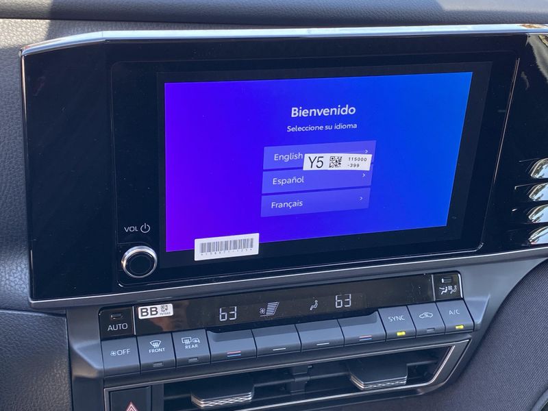 2025 Toyota Camry LEImage 15
