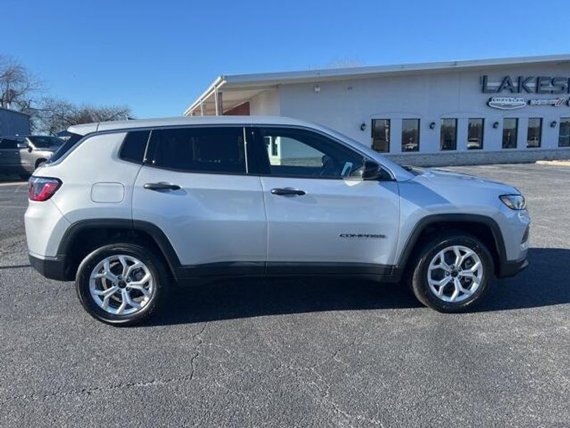 2025 Jeep Compass Sport 4x4Image 8