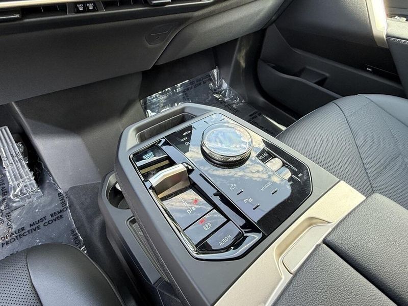 Used 2025 BMW iX xDrive50Image 26