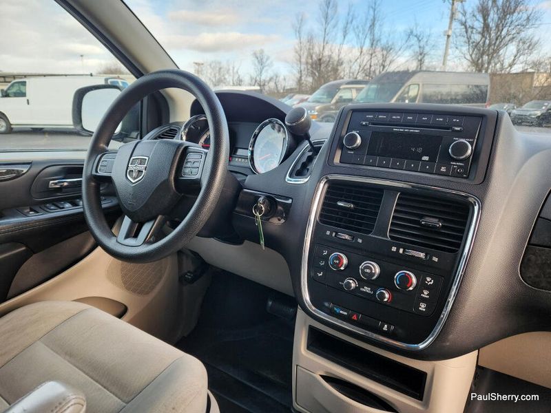 Used 2015 Dodge Grand Caravan SE