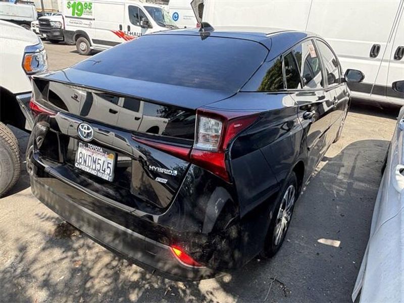 2021 Toyota Prius LImage 3