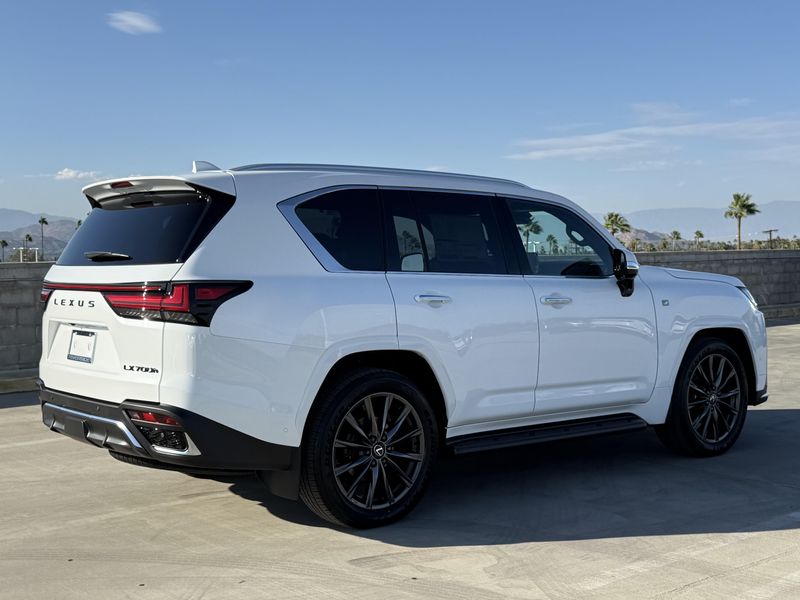 New 2026 Lexus LX 700h F SPORT HandlingImage 12