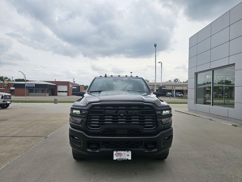2025 RAM 3500 TradesmanImage 3