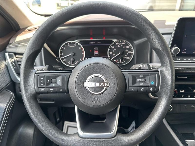 Used 2023 Nissan Rogue SVImage 33