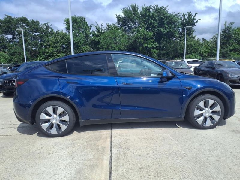 2021 Tesla Model Y Long RangeImage 9