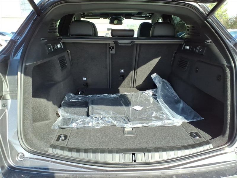 New 2026 Alfa Romeo Stelvio AwdImage 10