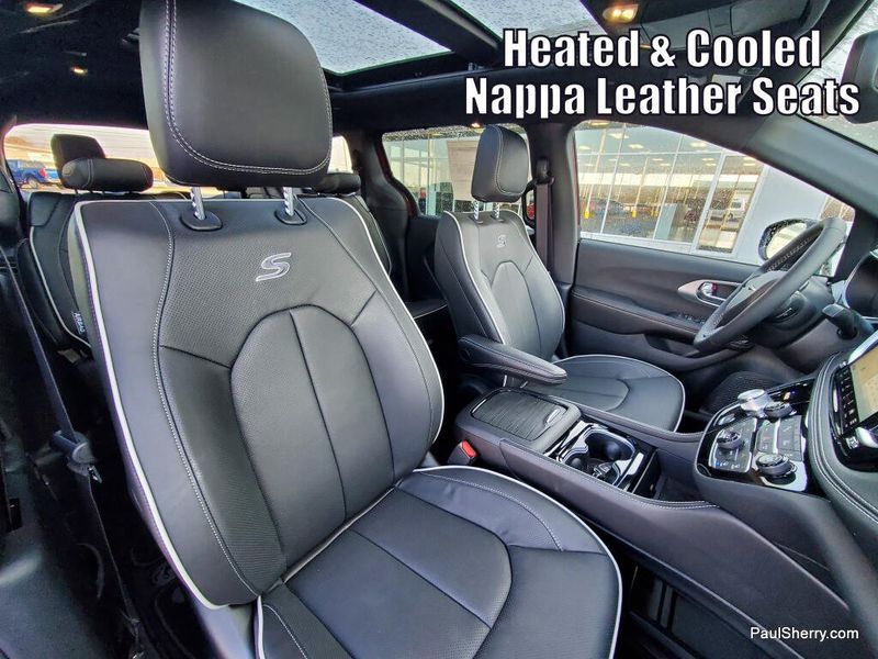 New 2026 Chrysler Pacifica Limited