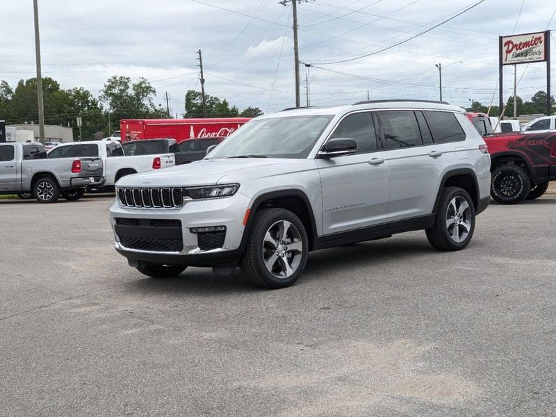 2024 Jeep Grand Cherokee L Limited 4x2Image 7