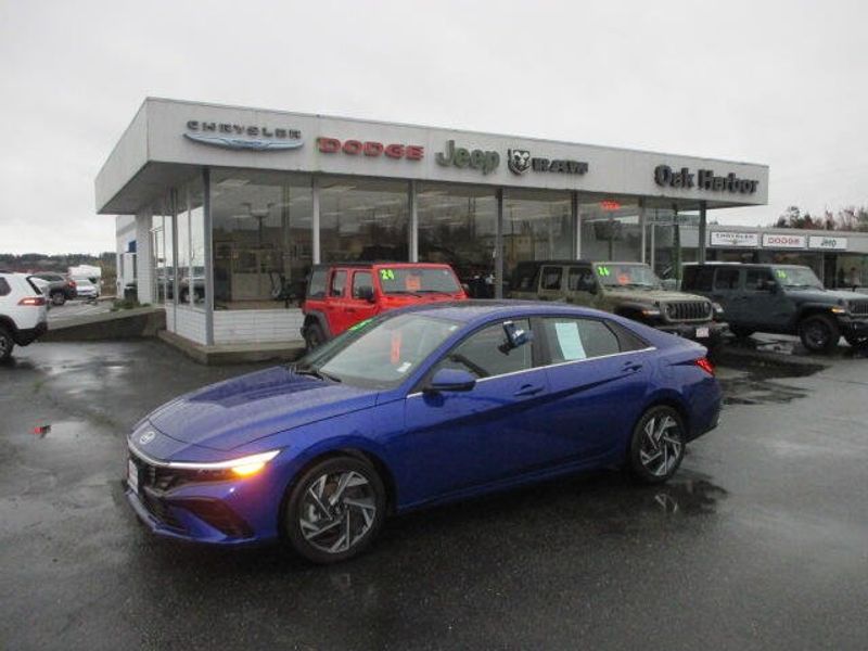 Used 2025 Hyundai Elantra SEL ConvenienceImage 1