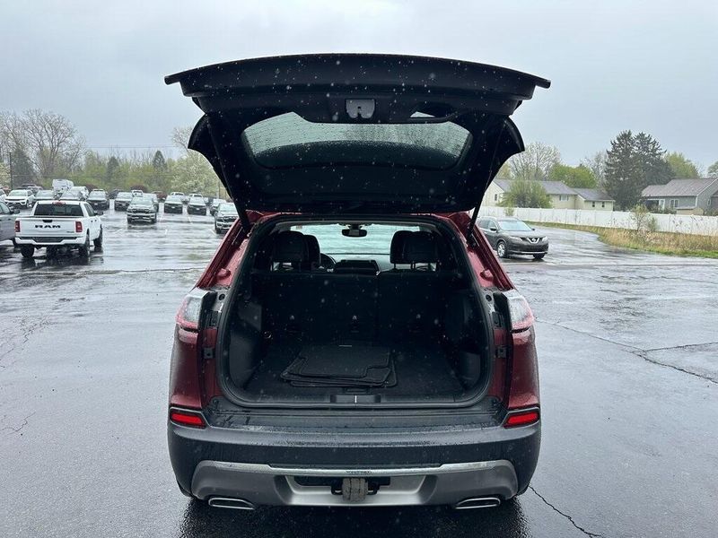 2019 Jeep Cherokee LimitedImage 17