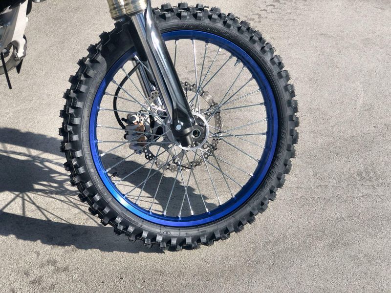New 2027 Yamaha YZ450F Image 18