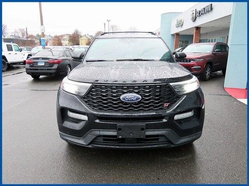 2021 Ford Explorer STImage 3