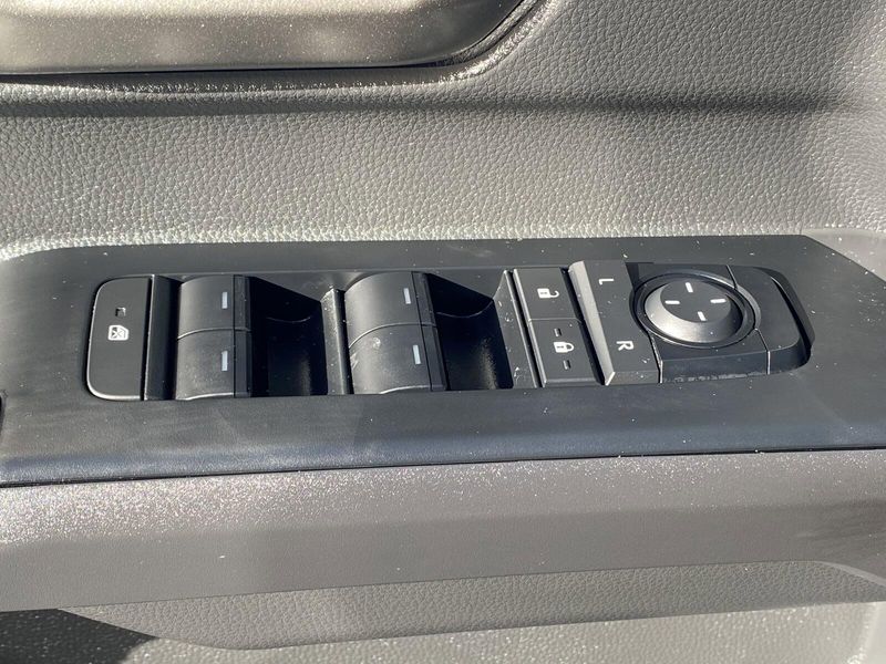 2024 Toyota Tacoma TRD SportImage 19