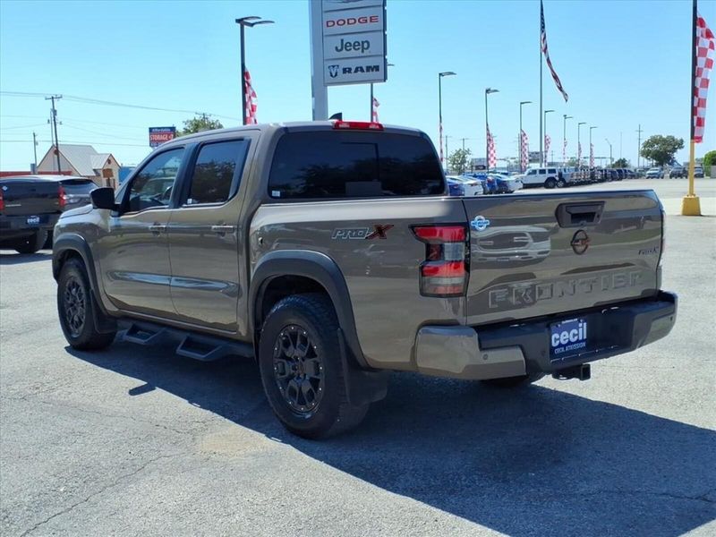 2023 Nissan Frontier PRO-X photo 13