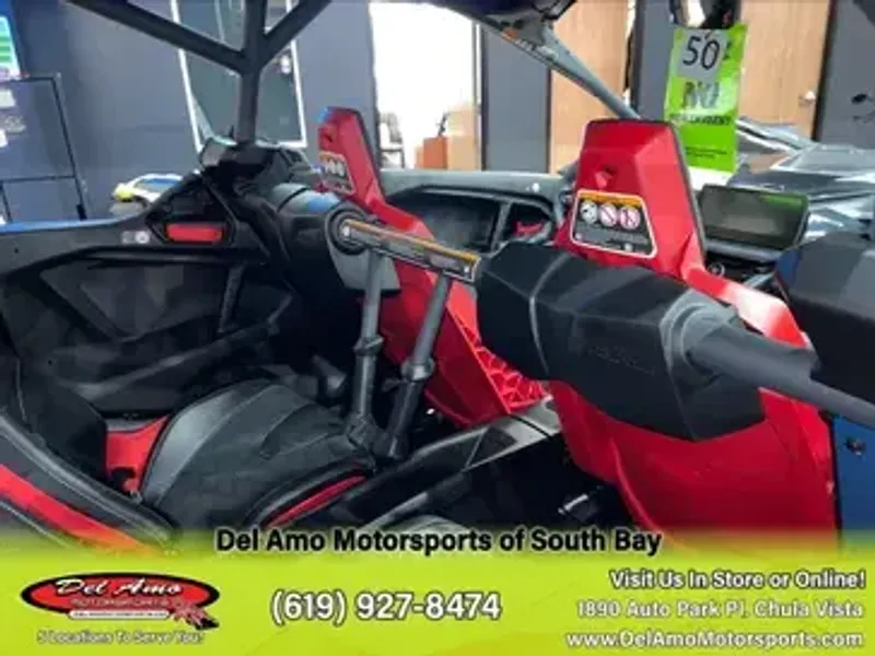 2025 Can-Am MAVERICK R MAX X RS 999T DCT Image 2