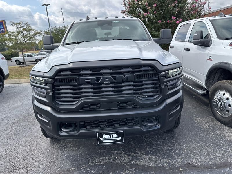 New 2025 RAM 5500 Chassis Cab TradesmanImage 2
