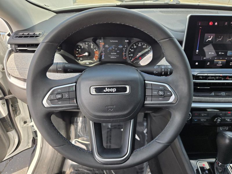 Used 2022 Jeep Compass Latitude FWD
