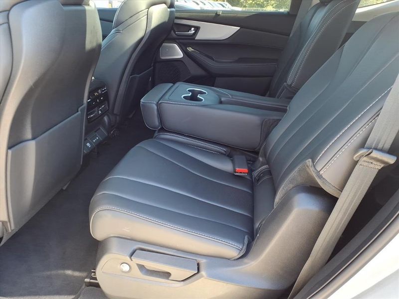 Used 2025 Acura MDX Technology PackageImage 16
