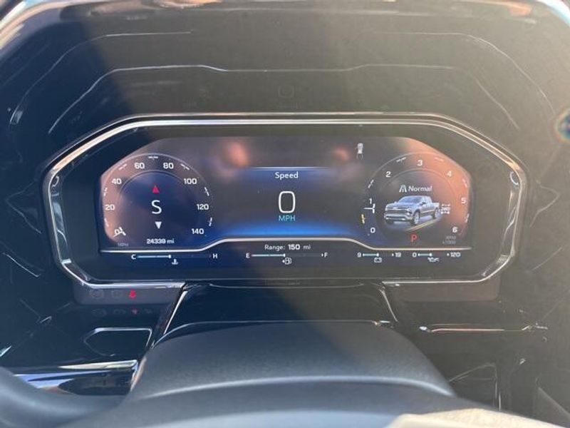 2024 Chevrolet Silverado 1500 RST photo 17