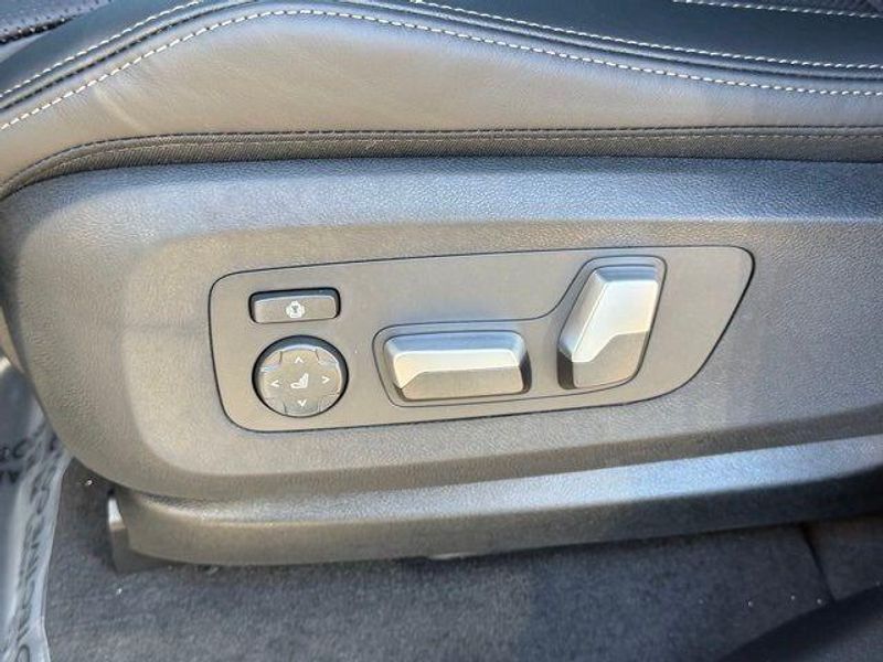 New 2026 BMW X5 sDrive40iImage 17