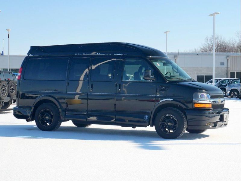 2019 Chevrolet Express 2500 Image 8