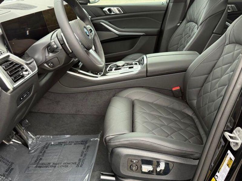New 2026 BMW X5 xDrive50eImage 17
