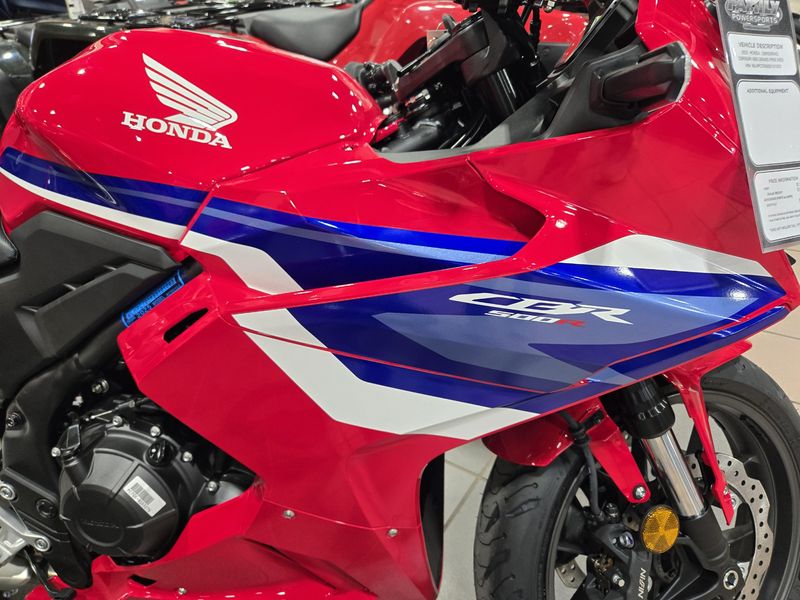 2025 Honda CBR500R ABS GRAND PRIX RED Image 6