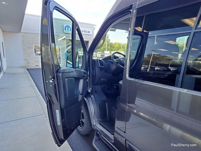 2024 RAM Promaster 3500 Slt+ Window Van High Roof 159