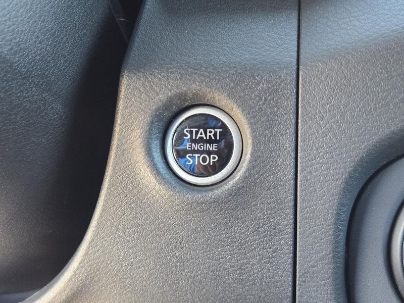 Used 2024 Nissan Frontier Crew Cab 4x4 SV