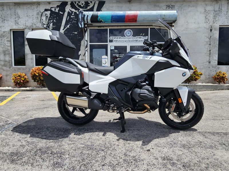 2026 BMW R 1300 RTImage 11