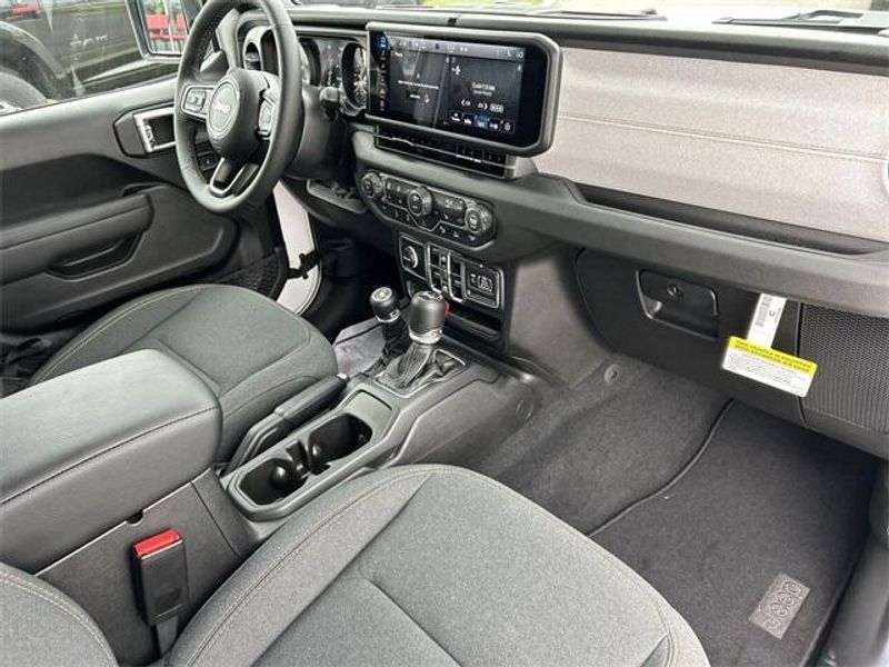 New 2026 Jeep Wrangler 4-door Sport SImage 13