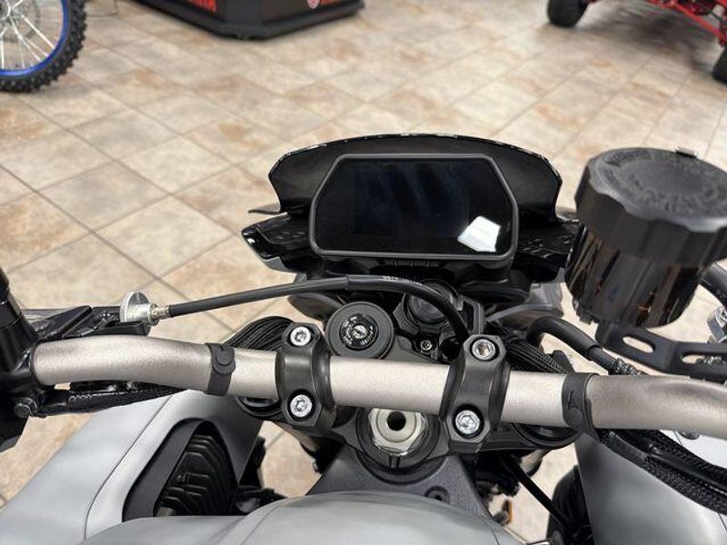 New 2026 Yamaha MT-10 Image 23