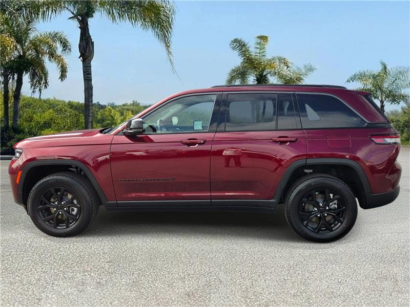 New 2026 Jeep Grand Cherokee Laredo Altitude 4x2