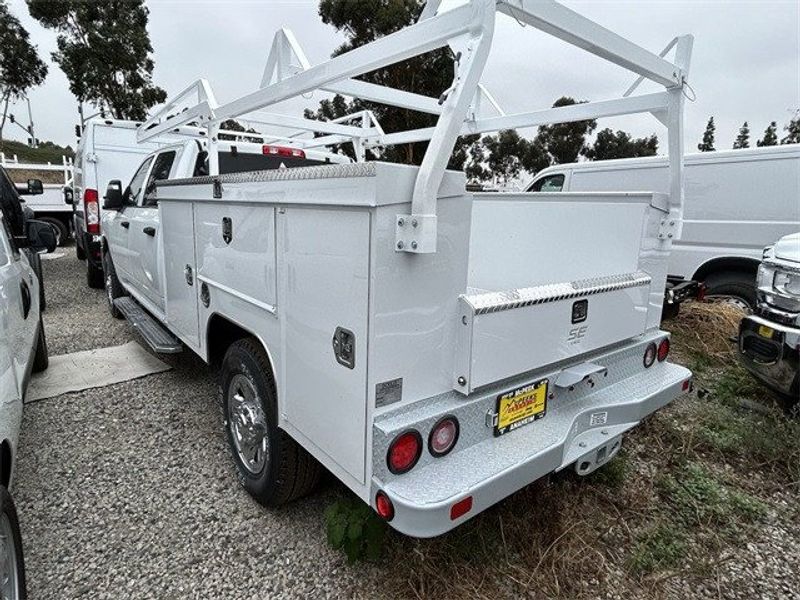 2023 RAM 2500 Tradesman Crew Cab 4x2 8