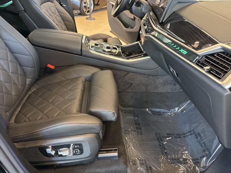 2025 BMW X5 xDrive40i M PACKAGE