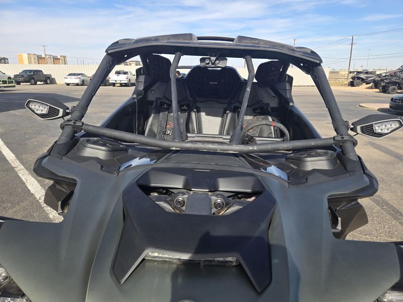 NEW 2026 CAN-AM MAVERICK R X RC WITH SMARTSHOX 999T DCT Image 6