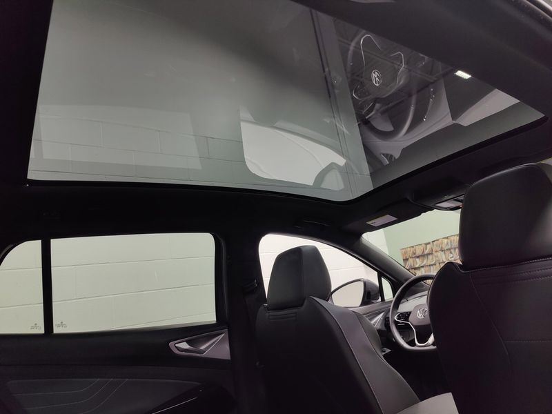 2024 Volkswagen ID.4 S w/Glass RoofImage 7