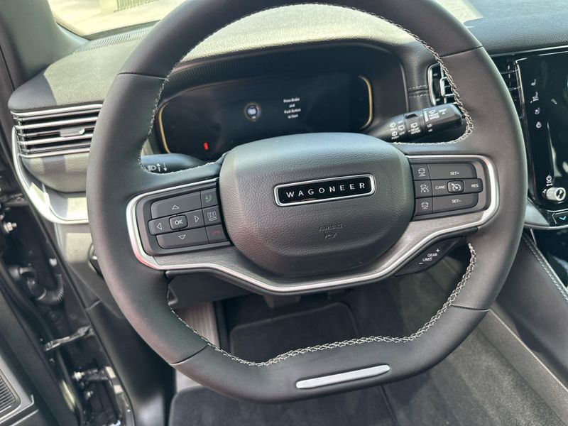 2025 Jeep Wagoneer Carbide 4x4Image 27