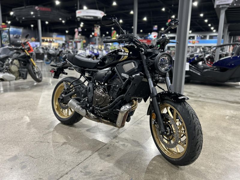 New 2025 Yamaha XSR700 Image 18