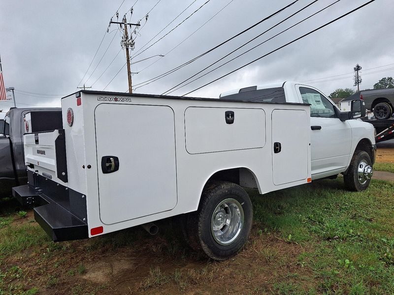 2024 Ram 3500 Tradesman photo 4