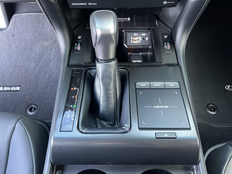2023 Lexus GX 460 Image 14
