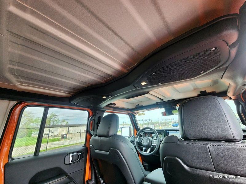 2025 Jeep Wrangler 4-door SaharaImage 44