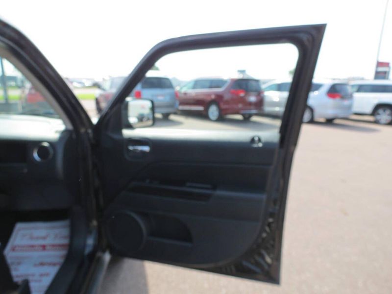 Used 2011 Jeep Patriot Sport 4x4 4dr SUVImage 25