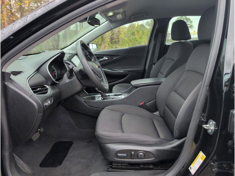 Used 2023 Chevrolet Malibu LTImage 10
