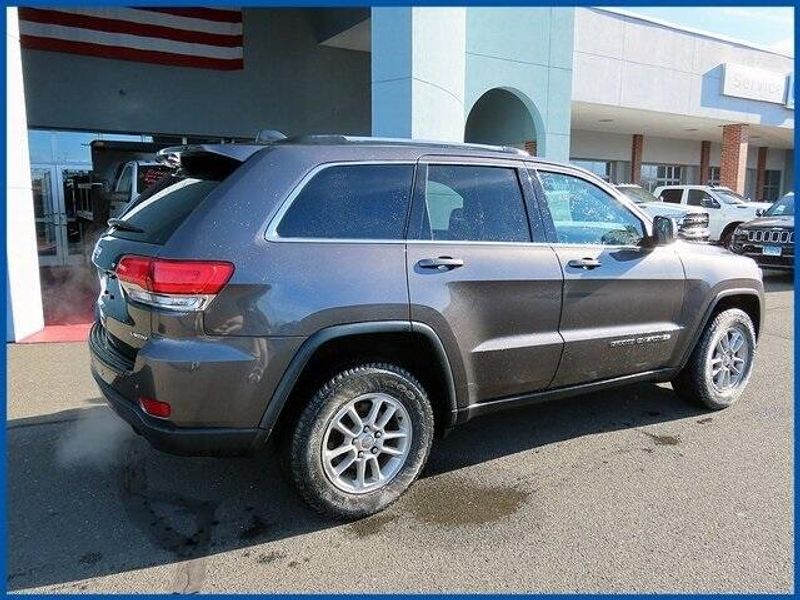 2019 Jeep Grand Cherokee Laredo EImage 7